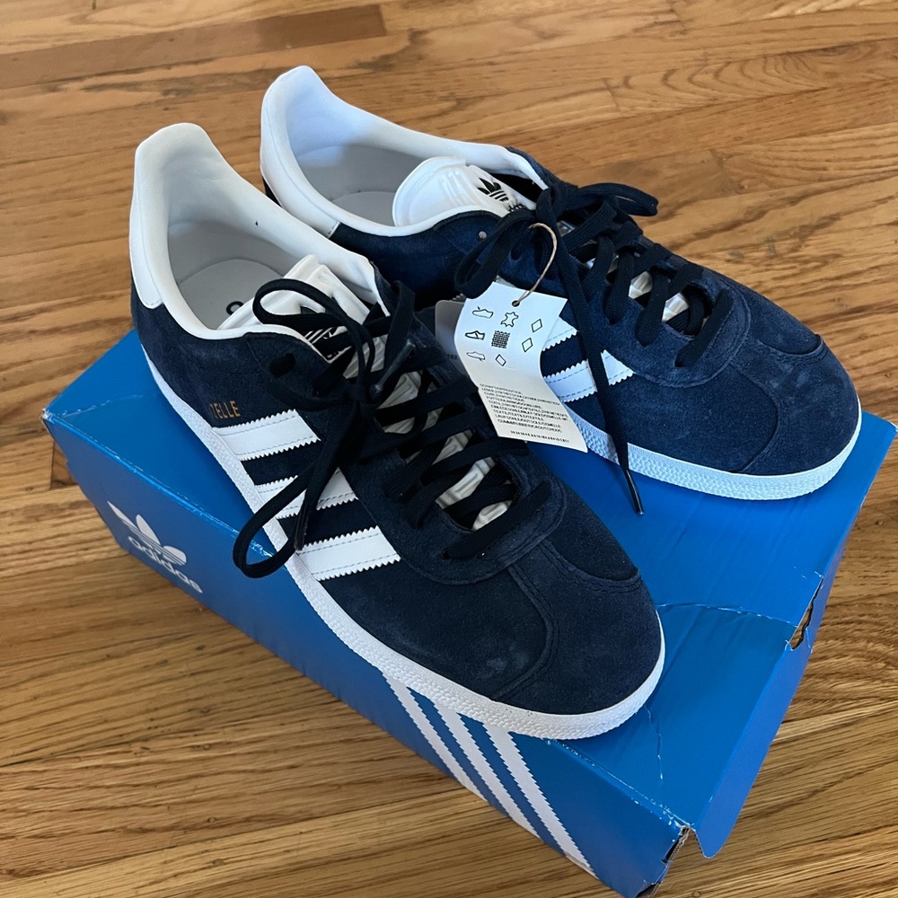 Adidas Gazelle Shoes